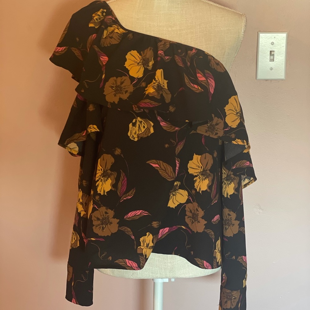 Cold Shoulder top